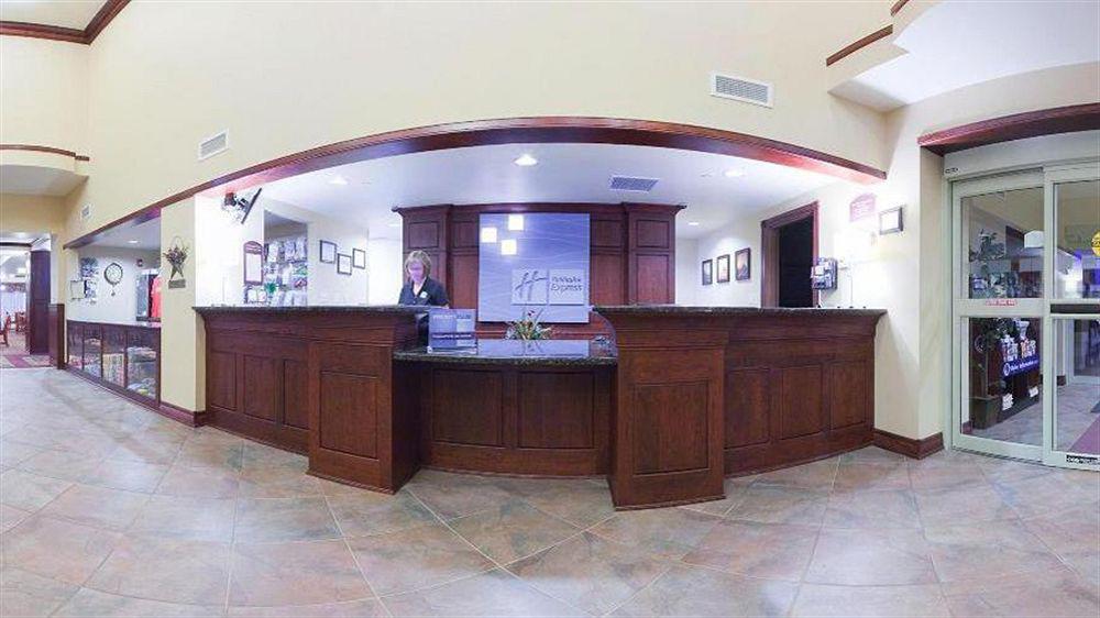 Holiday Inn Express & Suites Wausau By Ihg Weston Kültér fotó