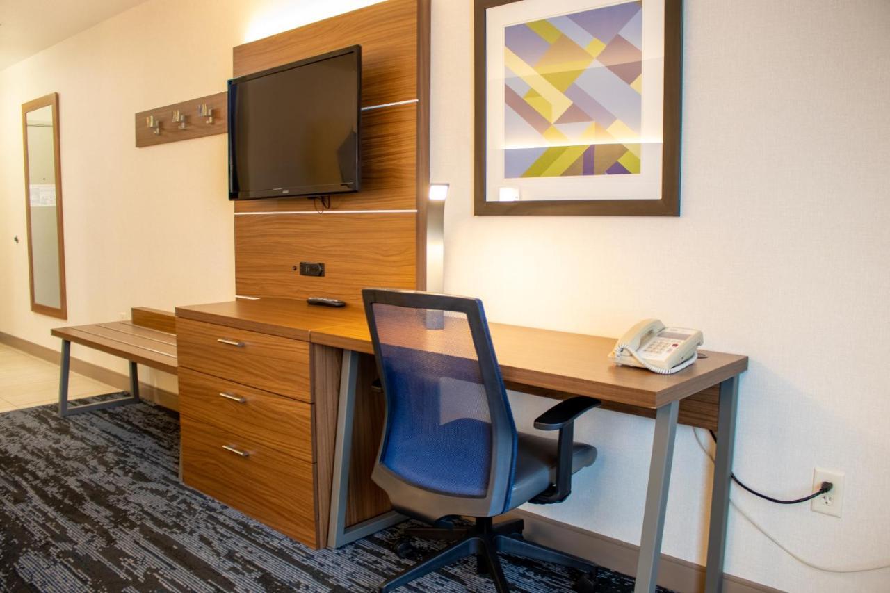 Holiday Inn Express & Suites Wausau By Ihg Weston Kültér fotó